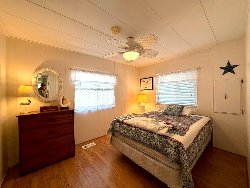 18 Date St a Bradenton, FL Mobile or Manufactured Home for Sale